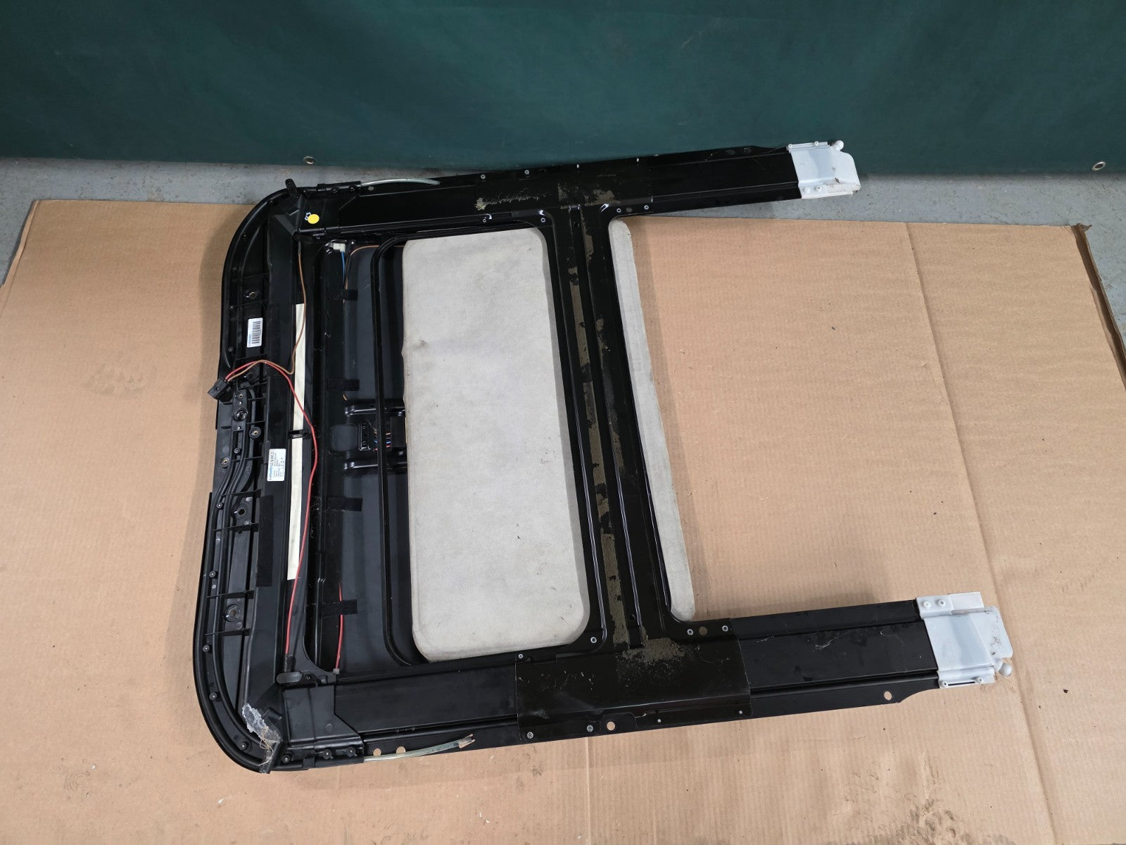 Audi A6 S6 C5 Avant - WEBASTO Sunroof Solar Panel 4B9 877 041  (please read)