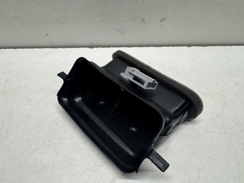 AUDI A4 S4 B9 OEM AIR INTAKE VENT DUCT 8W0857042