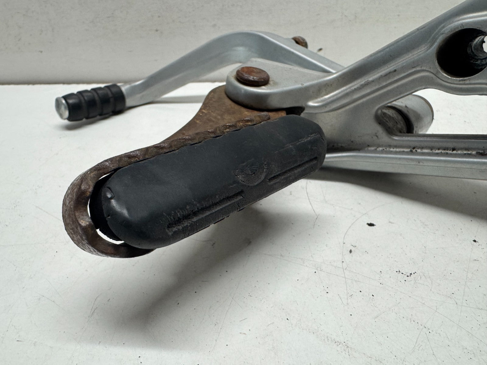 Front Left Footrest Assembly BMW R1150GS 2001