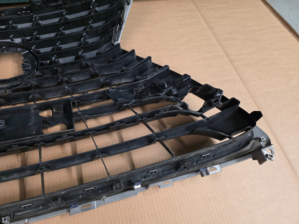 Toyota LEXUS NX I (AZ10) Radiator Grille 5310178680