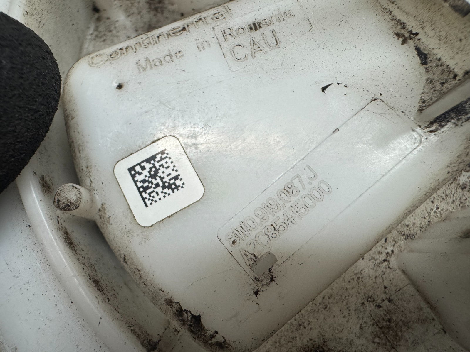 AUDI A4 S4 FUEL TANK SENDER UNIT 8W0919087J