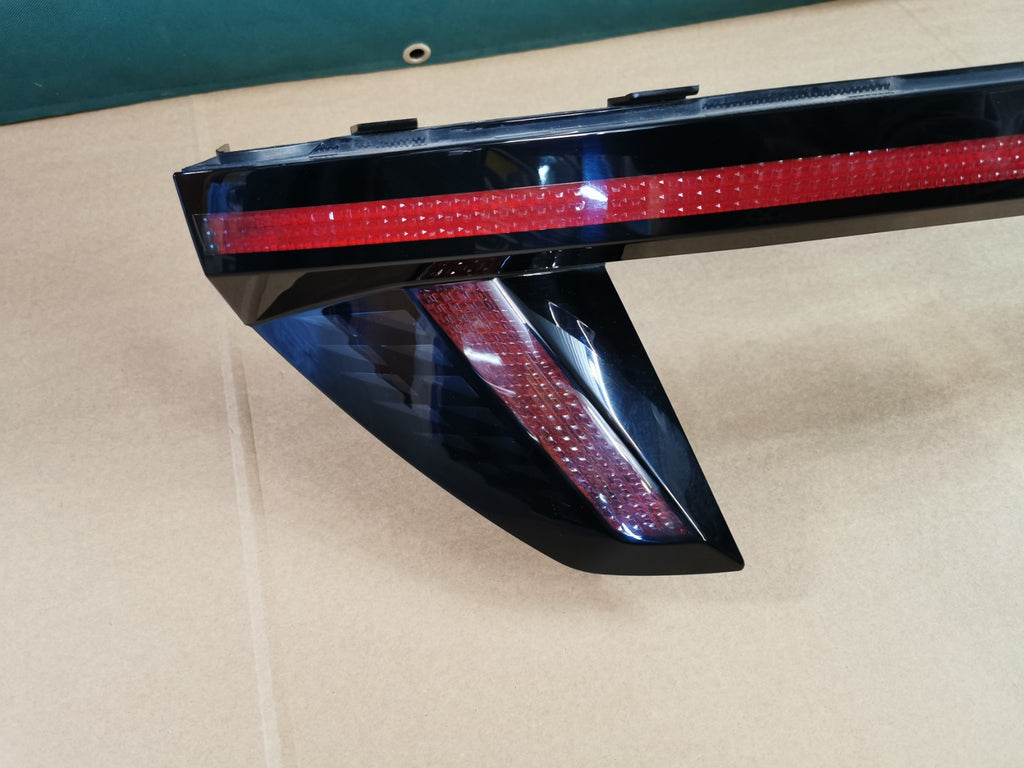 HYUNDAI TUCSON NX4 TAILGATE BOOT LED LIGHT TAIL LIGHT 92403-N71 2020-2023