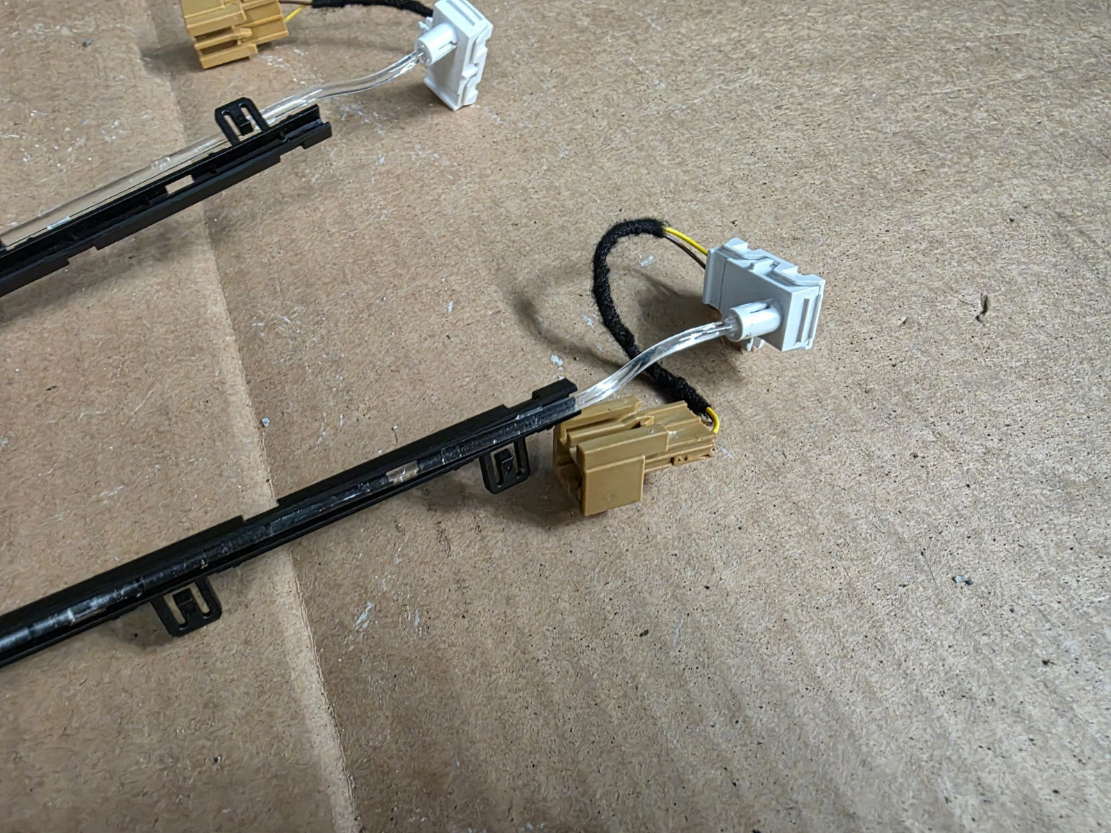 AUDI A4 B9 CENTRE CONSOLE LED 8W0947095 8W0947096
