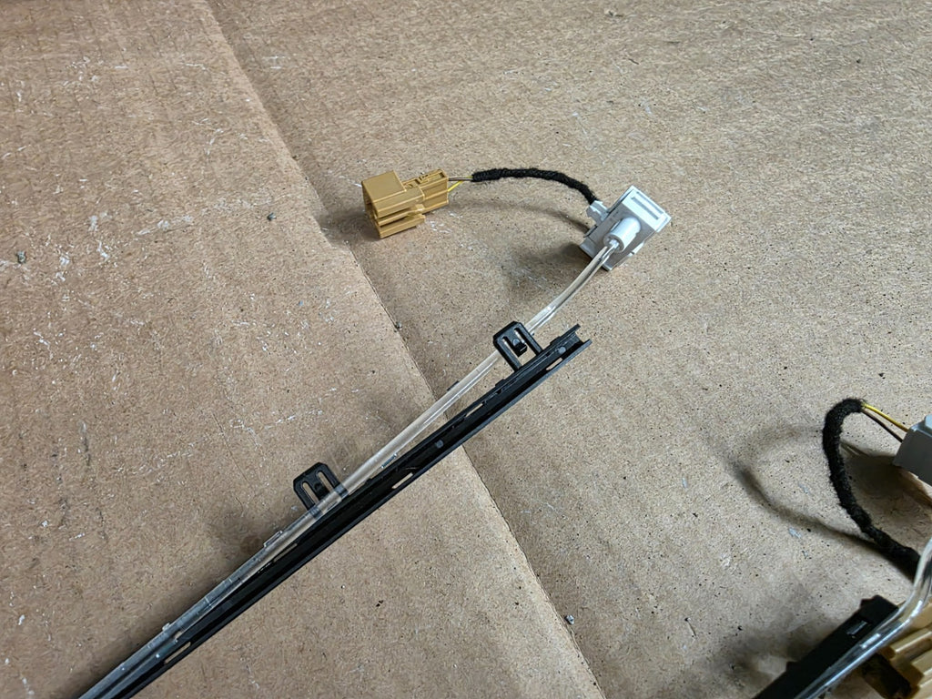 AUDI A4 B9 CENTRE CONSOLE LED 8W0947095 8W0947096
