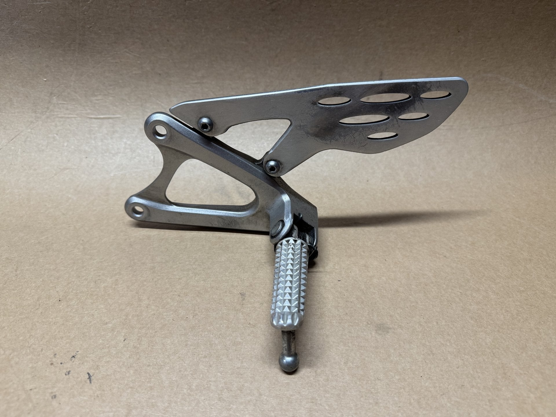 Yamaha YZF-R1 14B 2009-2014 Left Rider Foot Peg Footrest Genuine OEM