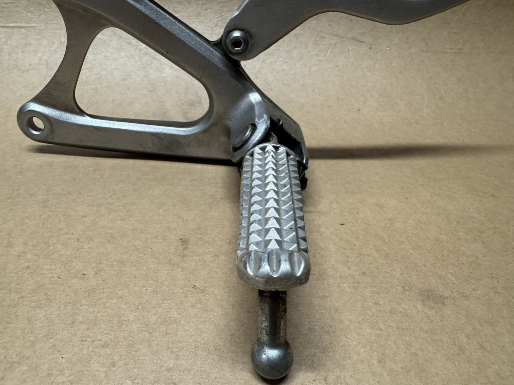 Yamaha YZF-R1 14B 2009-2014 Left Rider Foot Peg Footrest Genuine OEM