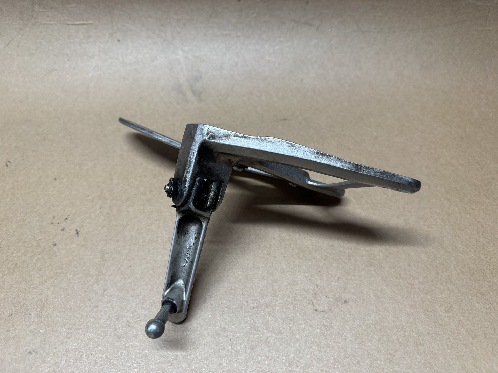 Yamaha YZF-R1 14B 2009-2014 Left Rider Foot Peg Footrest Genuine OEM