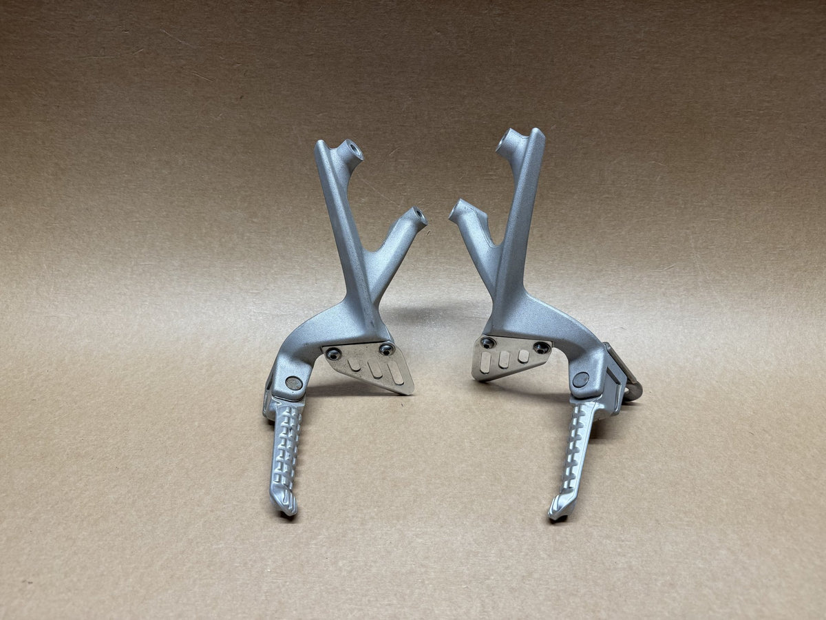Aprilia Tuono V4 RSV4 2011-2019 Rear Left & Right Foot Peg Hanger Genuine OEM